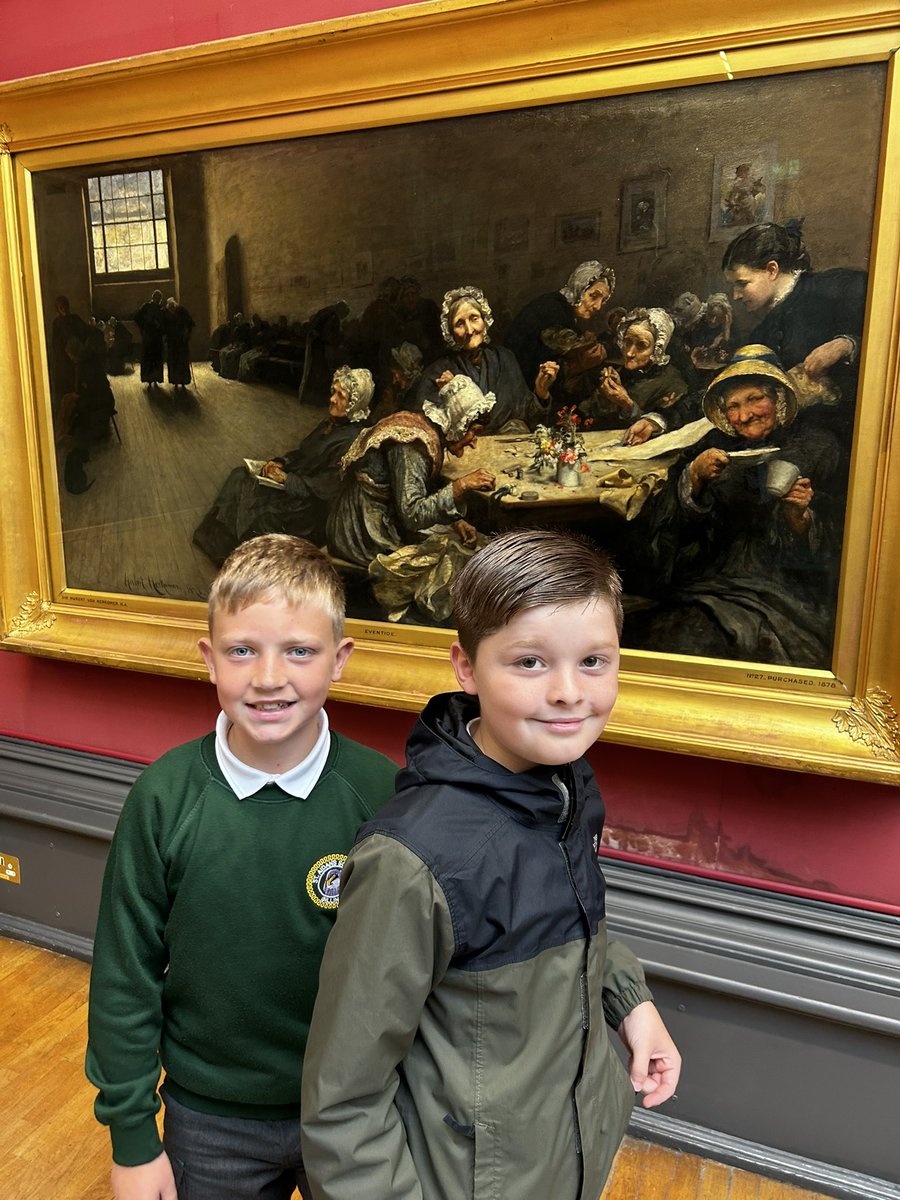 StaidansbMrC's tweet photo. Loving our morning at @walkergallery! #y5 #staidansbArt @Staidansb @MrsF_staidansb @StaidansbSMoore https://t.co/VOmgAt9rXA