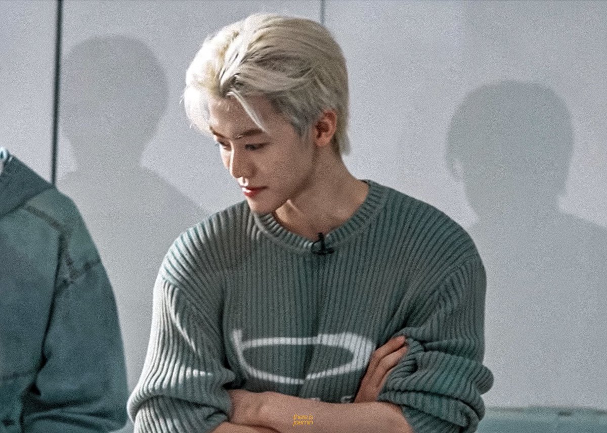 thereisjaemin's tweet photo. พี่ผู้ชายเค้าหล่ออะ https://t.co/hwWvi4l6Yx