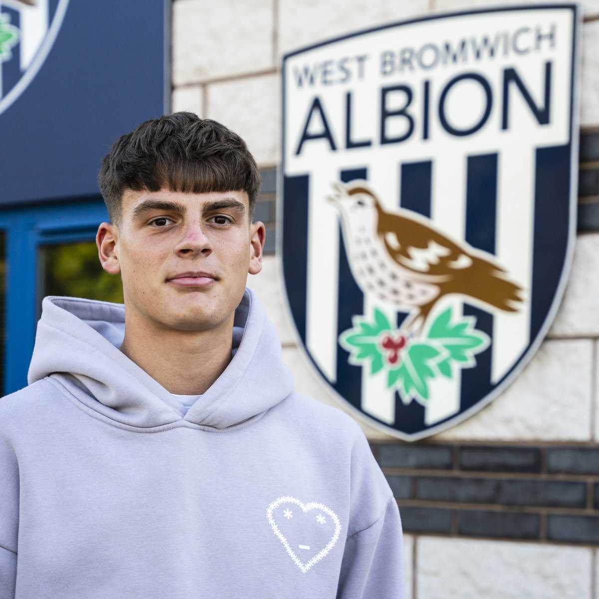 WBA's tweet photo. ✍️ Deago Nelson
✍️ Archie Kirton
✍️ Evan Humphries
✍️ Adriel Walker 

Four of our youngsters have taken a memorable step in their development by agreeing professional terms at The Hawthorns! 👏