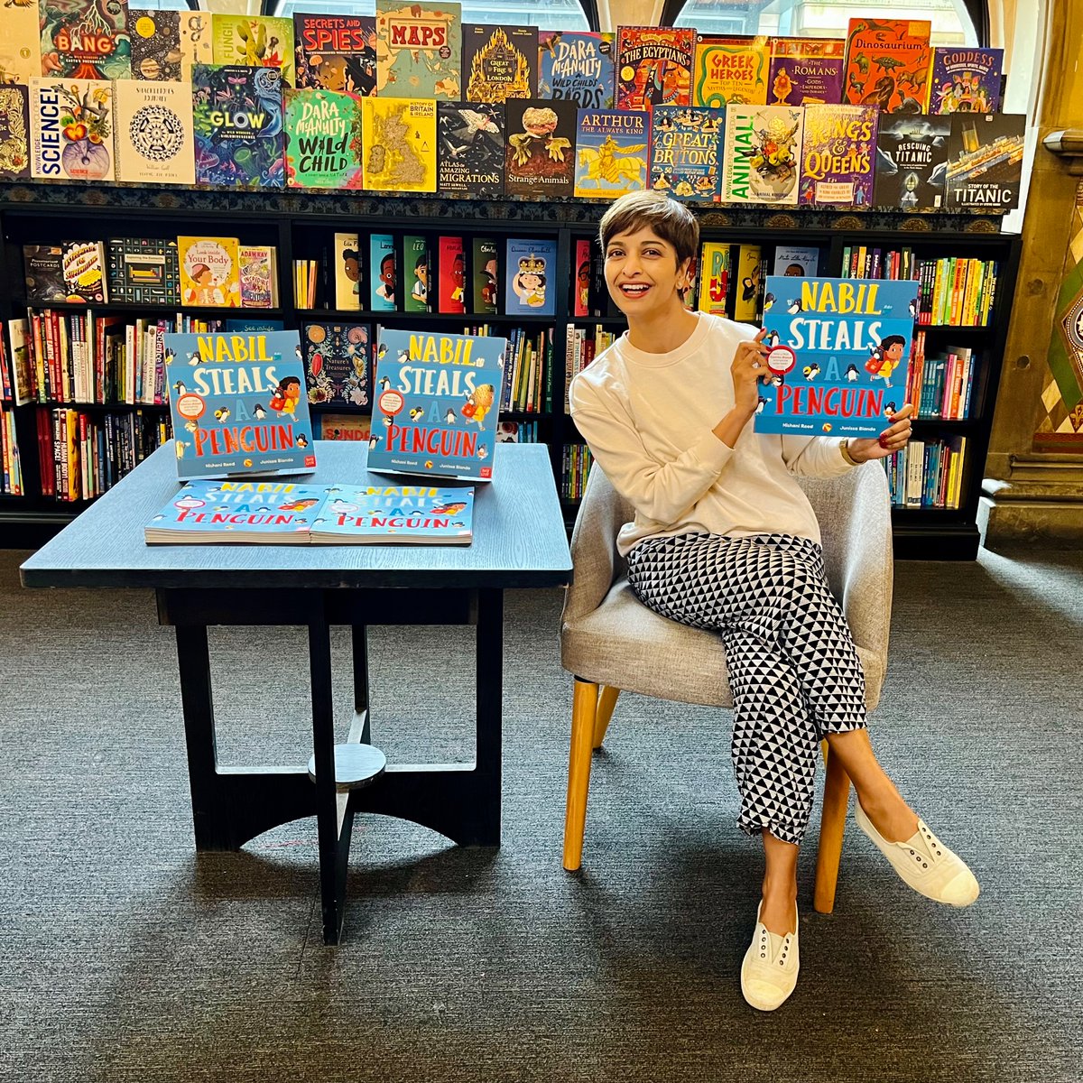 A few years ago I wrote a story about a penguin who loves biryani rice and <a href="/NosyCrow/">Nosy Crow</a>  published it?! And here I am <a href="/BradfordLitFest/">Bradford Literature Festival</a> still chuckling away about the whole thing 
#NabilStealsAPenguin