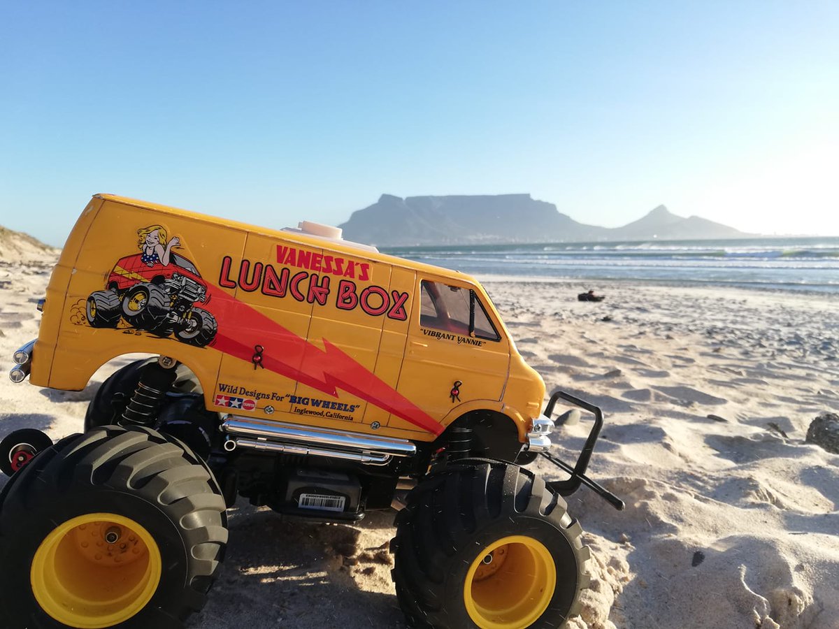 TamiyaUK's tweet photo. Summer is here ..... so which one are you taking to the beach?

#tamiya #sand #dunes #holiday #rcfun https://t.co/Op89oIt7MY