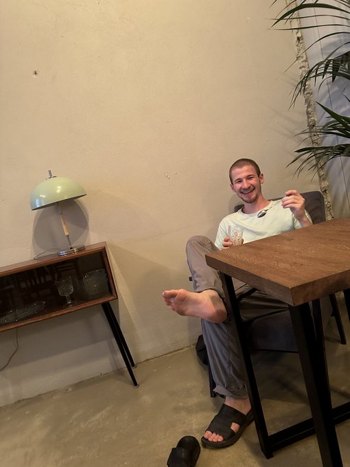 Hahahaha 🤣 Laughing when I imagine My feet&rsquo;s slaves licking my soles in public in restaurants  More foot<a href="/tag/feet"class="tags"><span>#feet</span></a><a href="/tag/foot"class="tags"><span>#foot</span></a><a href="/tag/worship"class="tags"><span>#worship</span></a><a href="/tag/feetworship"class="tags"><span>#feetworship</span></a>