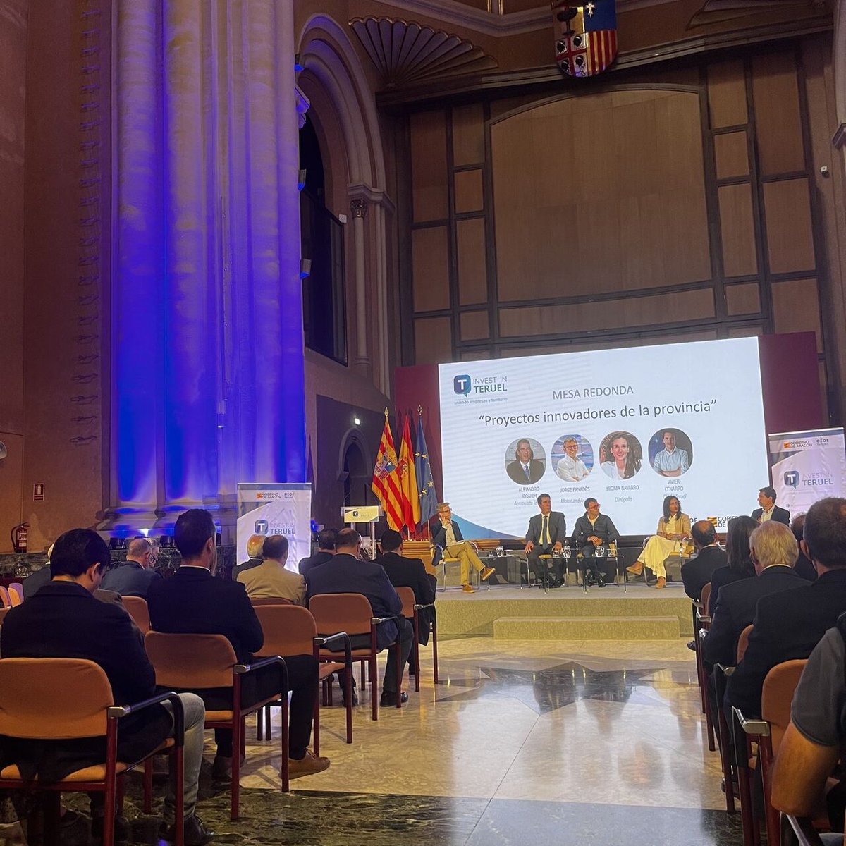 CEEIARAGON's tweet image. 🎙 Hoy estamos con nuestros amigos de @CEOE_Teruel  en la presentación del proyecto Invest in Teruel en @GobAragon 

🙌 #Teruel territorio de oportunidades y referente en proyectos innovadores como @aeropuerteruel @AragonMotorLand  @DinopolisTeruel  #CEFCA