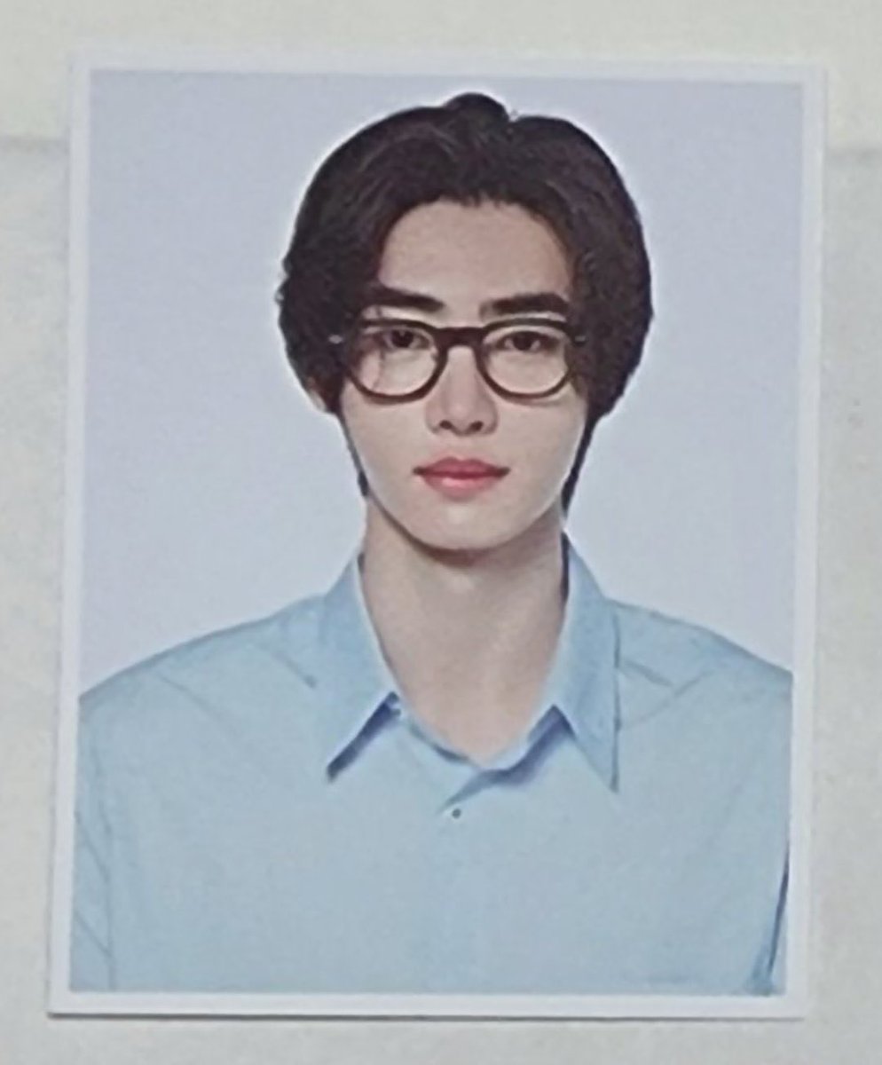 prodshn's tweet photo. sunghoon specs 👓 https://t.co/iO9hyjzIjq