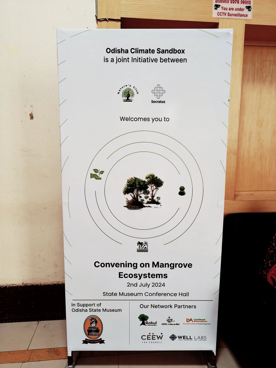 SatpathyLive's tweet image. Very informative Mangrove (hental bana) discussion in progress now at Orissa State Museum Conference Hall, Bhubaneswar with @visualthinkin (from Goa) speaking very succinctly