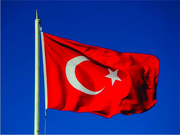 Bu bayrak dalgalandıkça bu ülke hep var olacaktır..