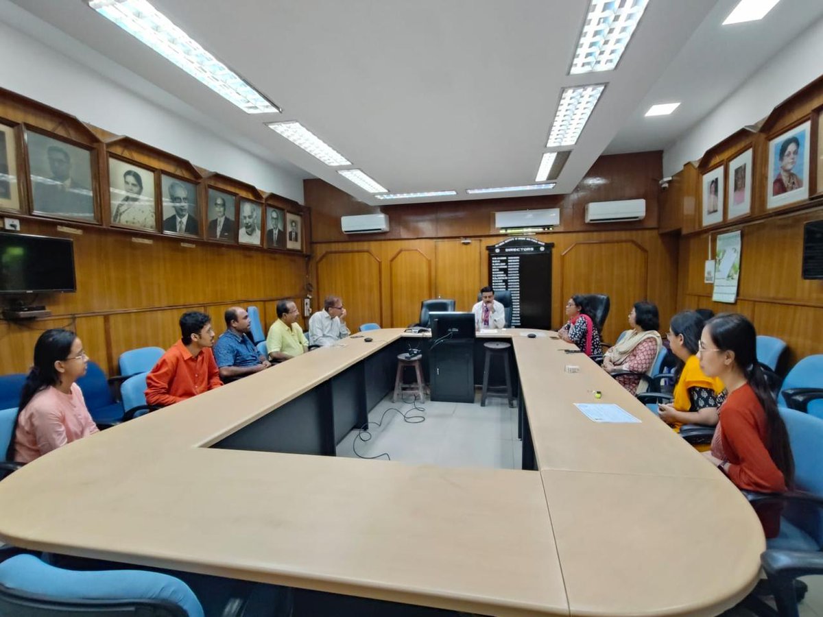 aiihphkolkata's tweet photo. The Department of OH, AIIHPH, had conducted a four month internship course for two https://t.co/37FCS349dp students from RKMVERI, Narendrapur where they were trained in various theoretical and practical aspects of Occupational Health. https://t.co/lOVRhS7zYW