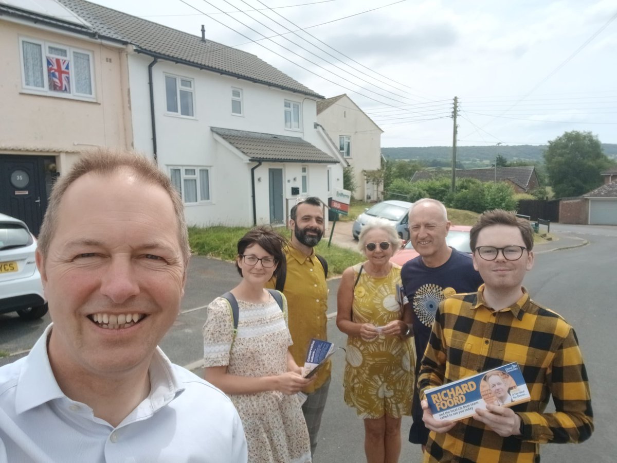 The only thing warmer than the weather? The response on the doorstep in Ottery. Lots of people are backing me to be their next MP as they are fed up of being taken for granted and want to demand better for our area. Two days to go! 🔶