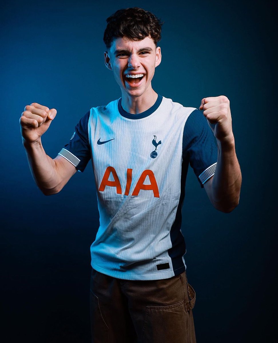 🚨⚪️🏴󠁧󠁢󠁥󠁮󠁧󠁿OFFICIAL: Archie Gray is new Spurs player✍️

💰Leeds United will receive $40M of Tottenham

📄Contract valid until June 2030