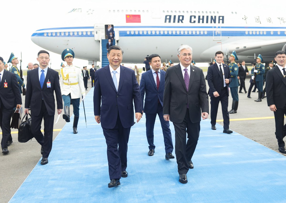 Xi's Moments (@xismoments) on Twitter photo 