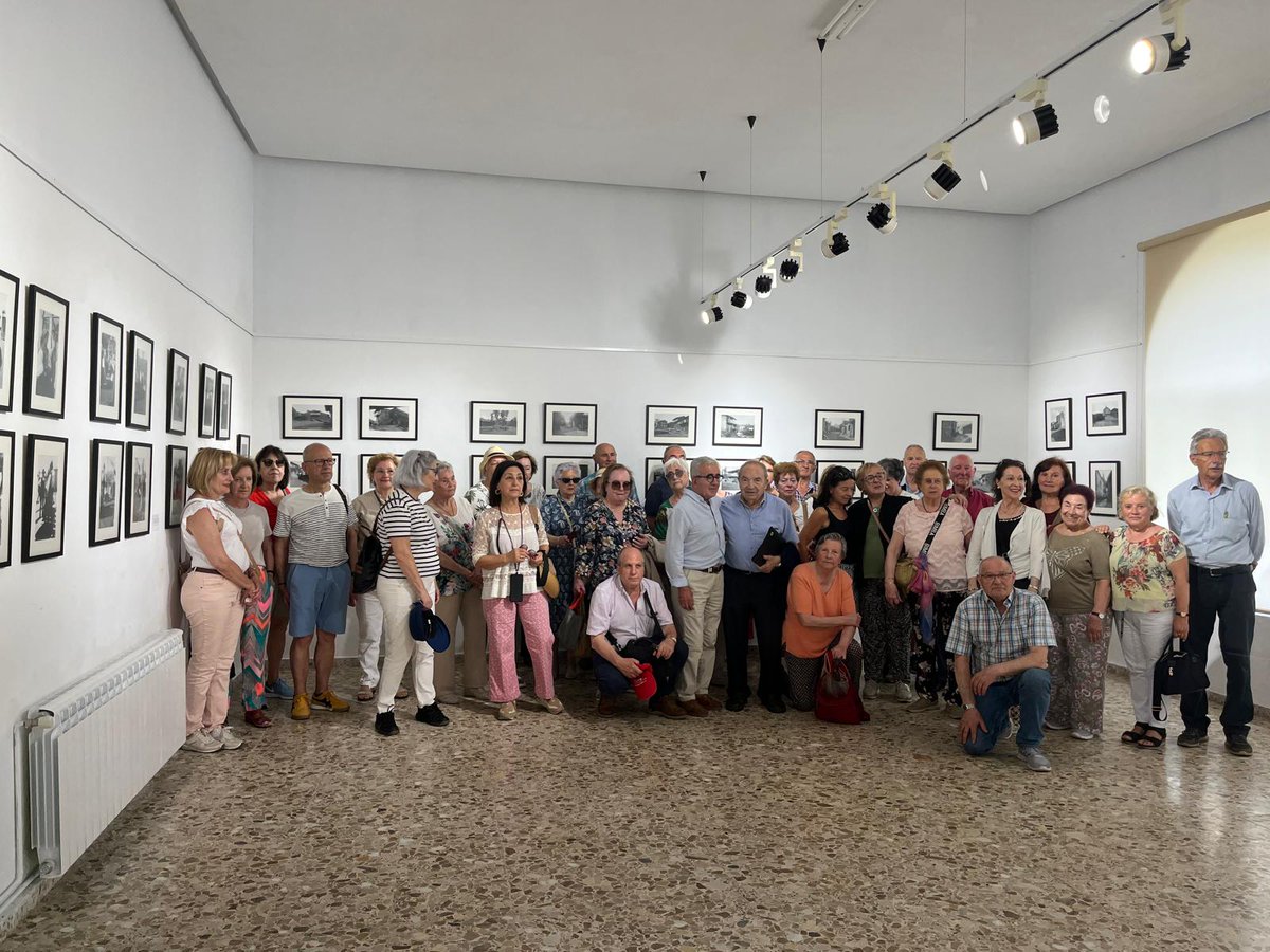 RicardosegundoP's tweet photo. Con el verano en marcha comienzan a llegar grupos a #Sejas de #Aliste. La Casa de #Zamora en #Cantabria ha estado viendo al exposición del "Verano de 1928 ..." cuando acompañé a a la Escuela Madrileña de Cerámica a pintar a este pequeño pueblo que se convertiría en mi hogar. https://t.co/s0ZaQ1SKfo