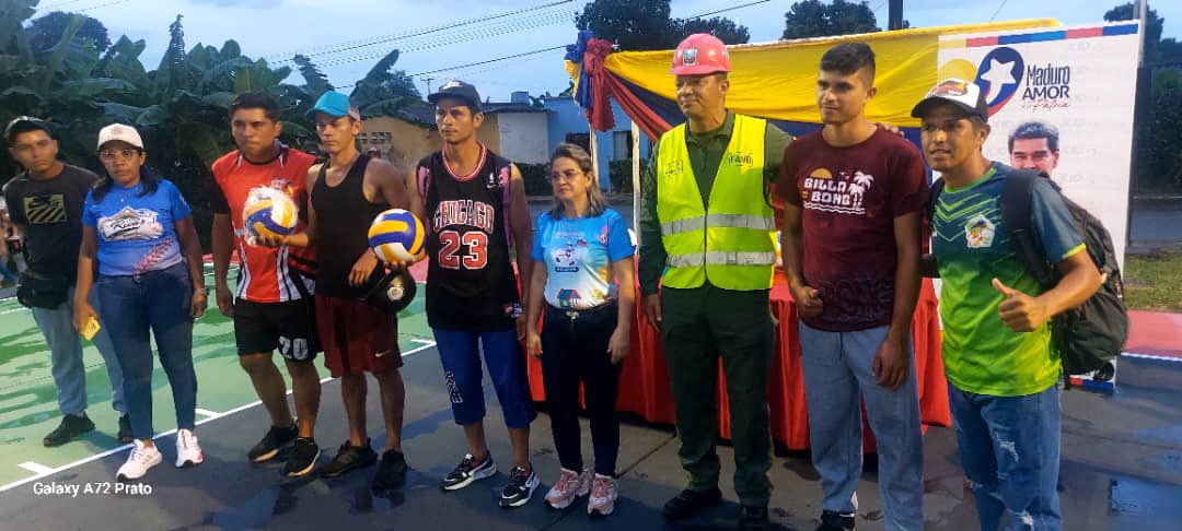 Redi_andes's tweet photo. #FANB y pueblo en perfecta Unión  Cívico Militar constructores de esperanza ! #BricomilesEnAcción !

#IntegrarEsVencer https://t.co/udrievfNFs