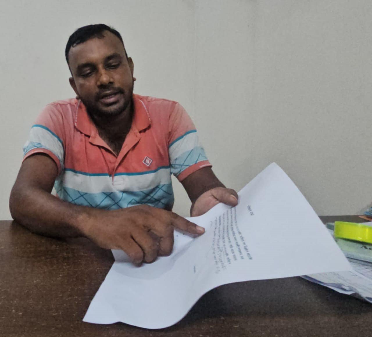 এনজিওর ঋণের কিস্তি পরিশোধ করতে না পারায় নারী’কে আটকে রাখার অভিযোগ