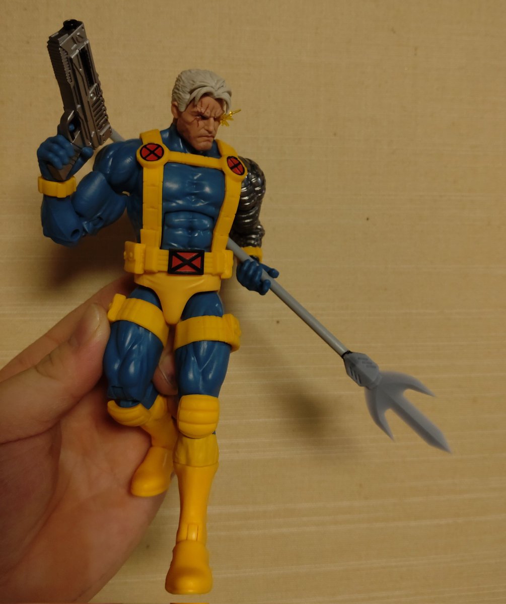 マーベルレジェンド、ザブビルドのケーブル。 このケーブルに持たせ