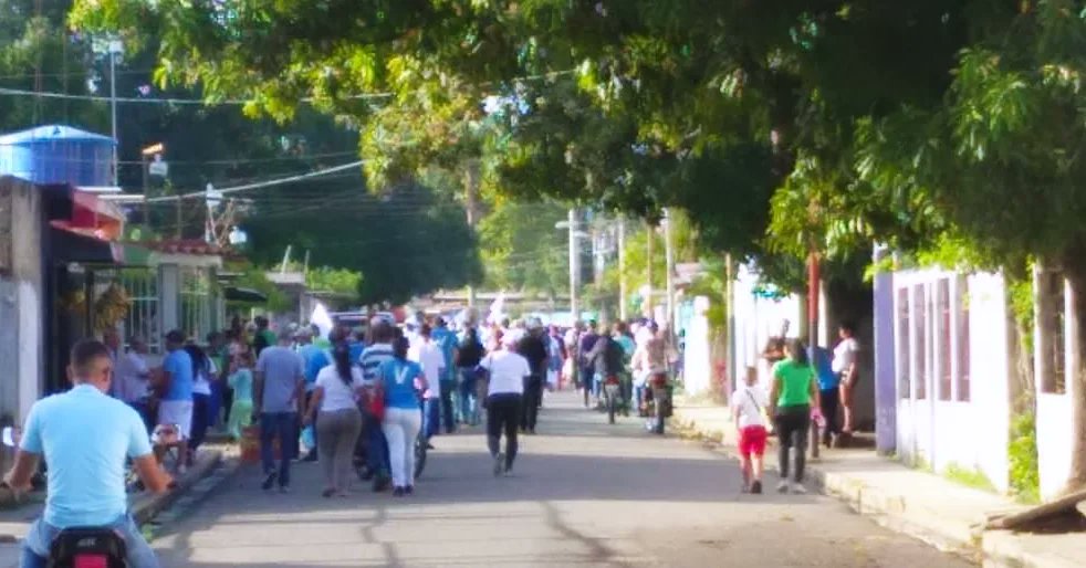 El Comando de Campaña ConVzla en el municipio Tinaquillo, tomó las calles del sector La Floresta. Seguimos avanzando por la libertad de nuestro país. 

Este 28 de julio Venezuela gana con <a href="/EdmundoGU/">Edmundo González</a>
Y <a href="/MariaCorinaYA/">María Corina Machado</a>.

#HastaElFinal #VamosAGanar
