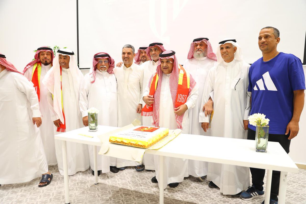 تشرفت بتكريم من جمعية زمن الطيبين 
 المهتمه بشأن لاعبي وإداريي فريق القادسية السابقين وذلك بدعوة من أخي محمد النهدي ،حيث كان التكريم للجيل الذهبي للنادي ،حيث تم إلقاء الكلمات ،وفيديو للزيارات ،
واتسم الحفل ببساطته .
يذكر إلى إن الحفل  اقيم  في جمعية التنمية الأهلية بالحزام الذهبي