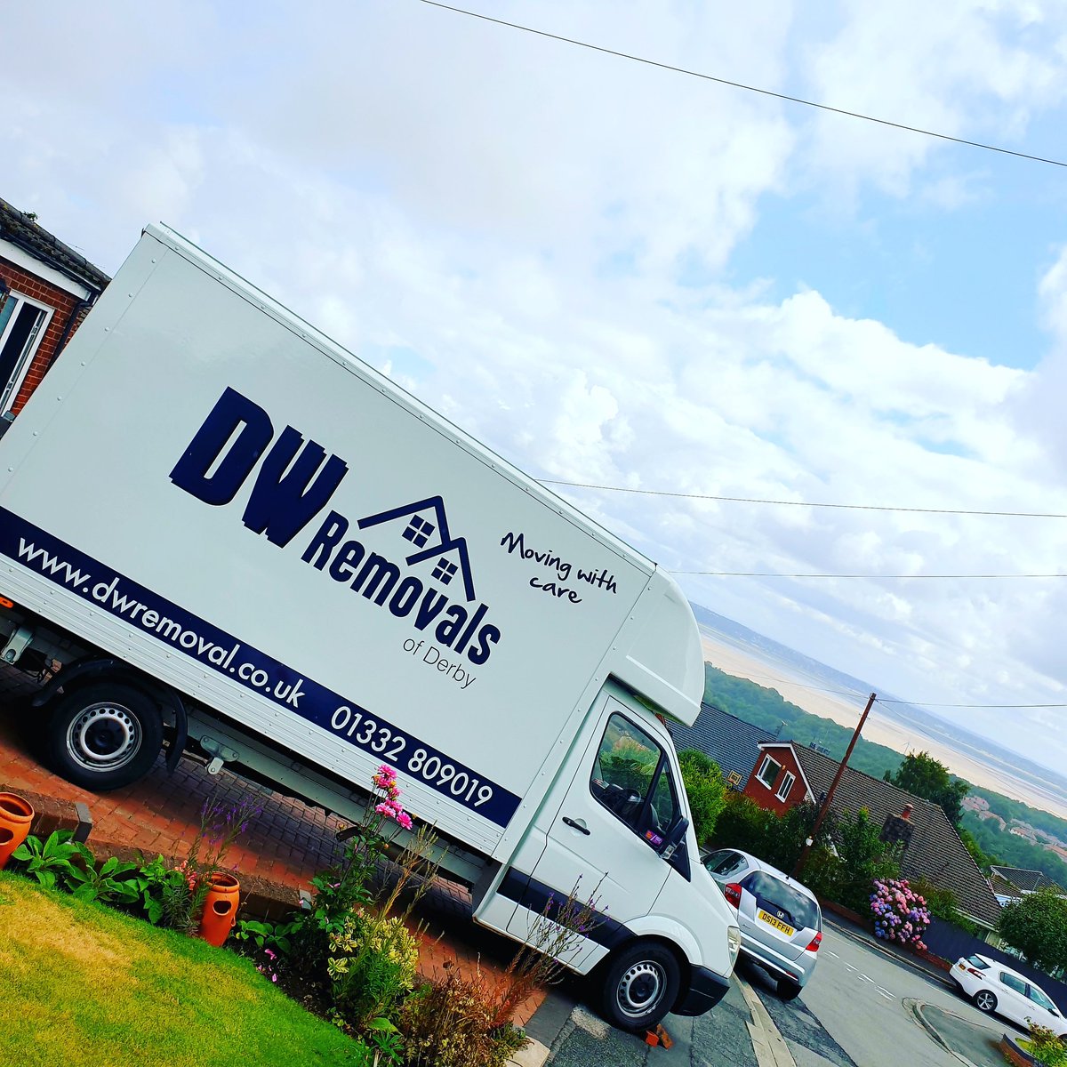 RemovalsDW's tweet photo. A busy Tuesday, with a small move in #Derby, and another team on the move to #Surrey
https://t.co/sdFlsh9WuA 
#derbyshire #eastmidlands #allestree #duffield #quarndon https://t.co/os5dMVIAqa