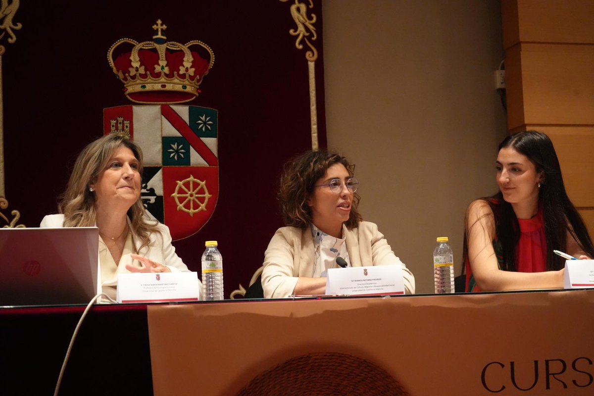 ⏰ El pasado jueves y viernes se celebró el Curso de Verano y Extensión Universitaria ‘Últimos avances en patología digestiva y nutricional’ en el salón de actos de la Facultad de Enfermería. ✍️