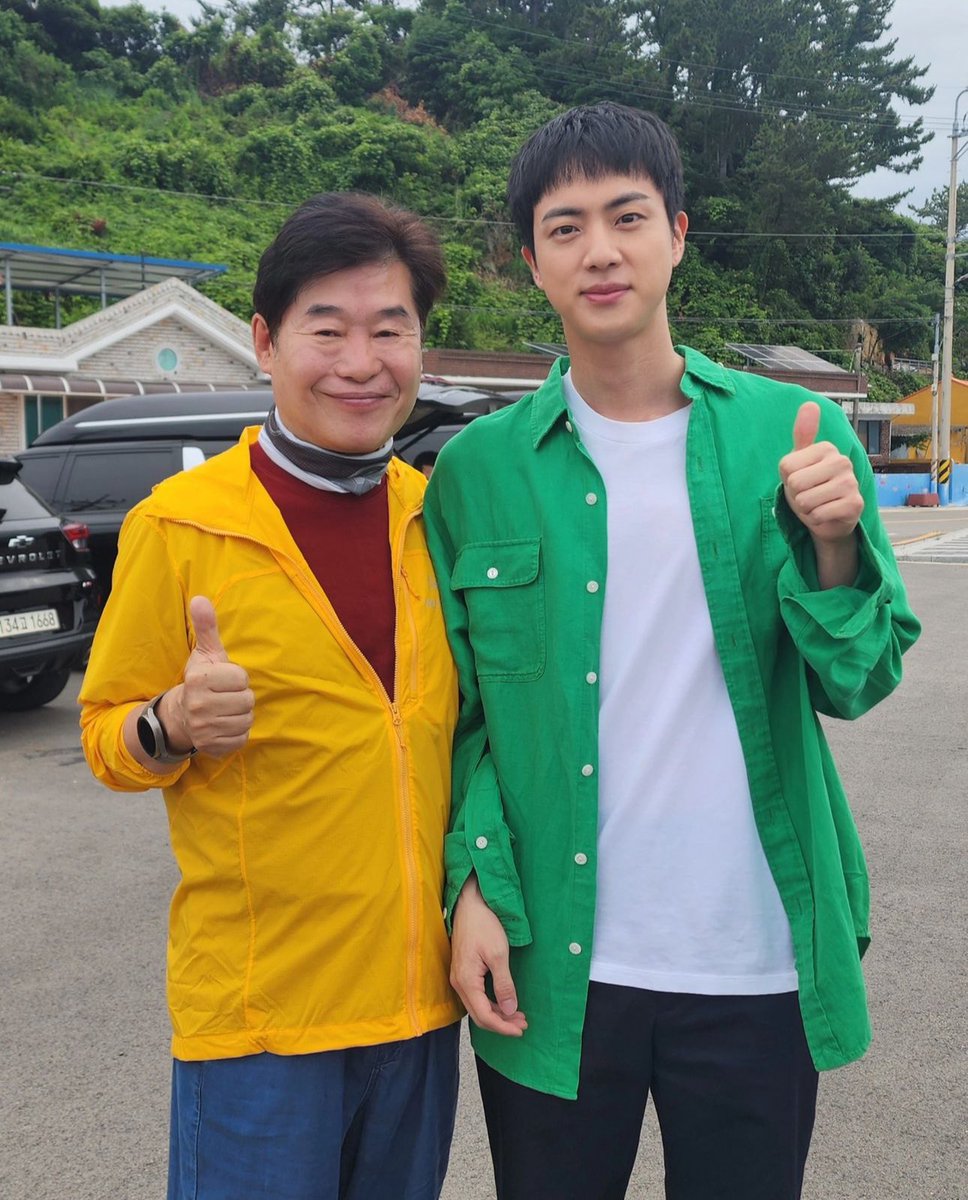 btsinthemoment's tweet photo. [fuxtom] instagram post 

👤 first meeting with BTS' seokjin after his discharge, he's really handsome. 
he's polite, fun, and it's always exciting when i see him. 
it looks like you have a lot of activities after your discharge, so take good care of your health ~♡ + https://t.co/I57lEDLsUh