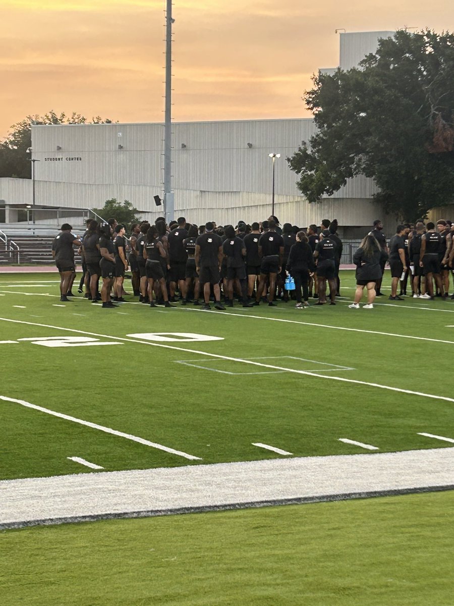williamstarik97's tweet photo. We start fast and finish strong‼️#TheSauceU @TSUFootball https://t.co/MAPXeQW8RA