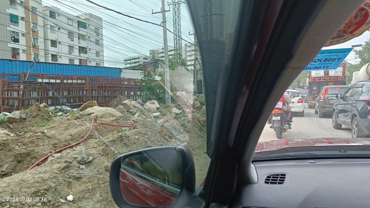 Anilkumarnvk's tweet photo. @GHMCOnline @cdmatelangana Heavy congestion at Cocacola x rds, vikas school.. Road is dug up at various points in the junction and not taken care of.. request authorities to repair it to ease the movement https://t.co/pNsIuHMoZ8