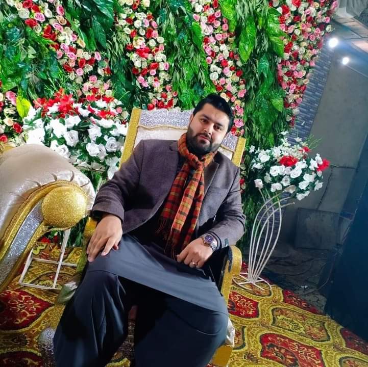BijaraniAzeez's tweet photo. #Kashmore
Tajiron Ki Adam Baziyabi K Khilaf Aj bhi Shutterdown Jariii..
Intizami NaAhli Poora Zila Ghair Mehfooz 😪
@SindhPoliceDMC @CellRange @bsuhandro786 https://t.co/ybXeucfWFw