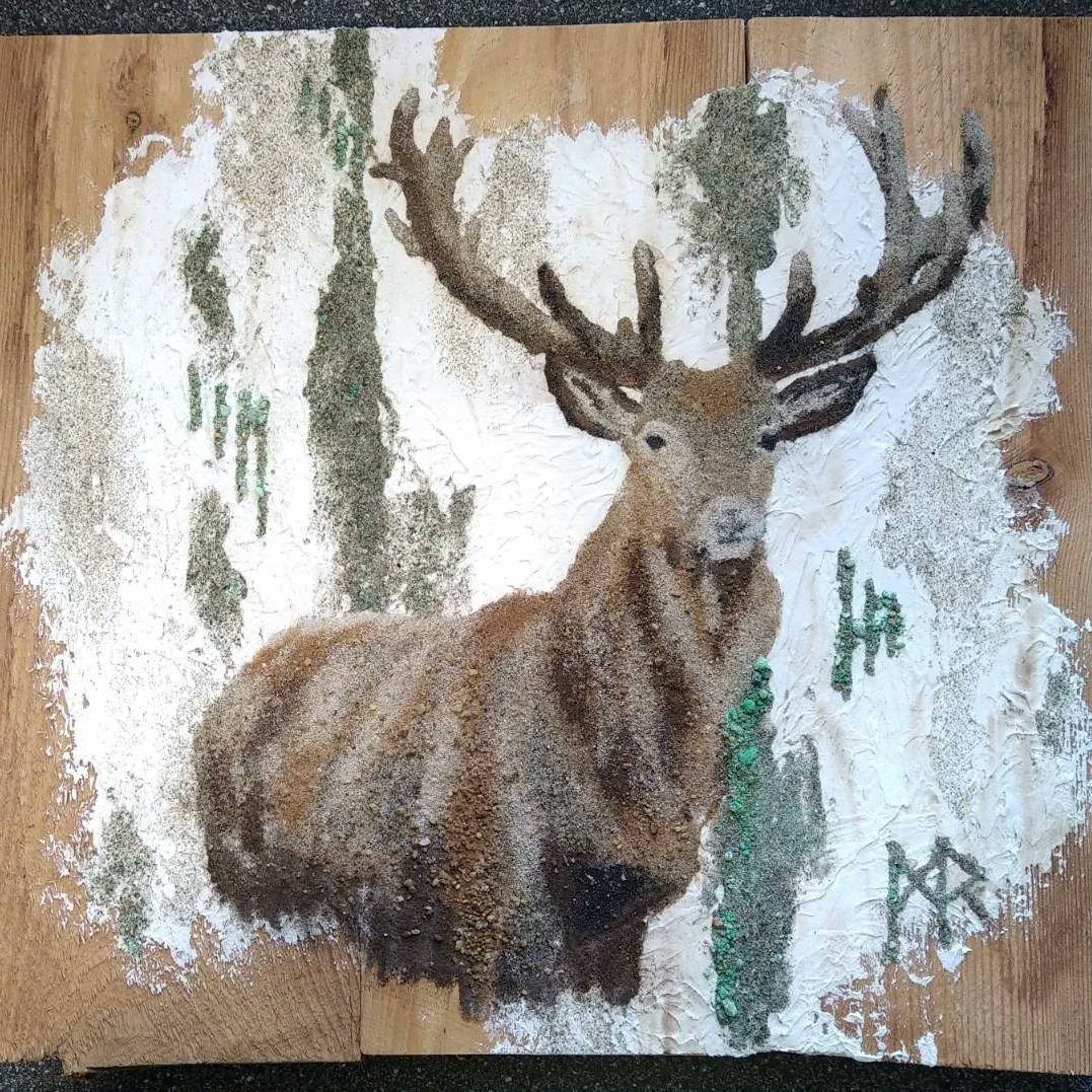 Stag, painted with sand on wood. Ca. 47x42 cm. 
My paintings and lessons available in my shop on #natureart #Naturkunst 
autarkwoman.com #sandpainting #Sandmalerei #painting #Malerei #Sandkunst #Kunst #Art #sandart   #animalpainting #animalart  #poweranimal #spiritanimal