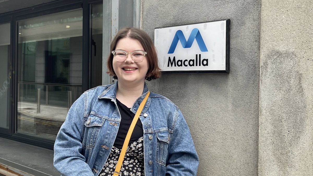 Cúnla ní Bhraonáin Morris (@cunlamorris) on Twitter photo Thosaigh mé post nua inné! Tá mé ag déanamh intéirneacht bliana mar eagarthóir físe i <a href="/MacallaTeo/">Macalla Teo</a> ❤️ Thosaigh mé post nua inné! Tá mé ag déanamh intéirneacht bliana mar eagarthóir físe i <a href="/MacallaTeo/">Macalla Teo</a> ❤️