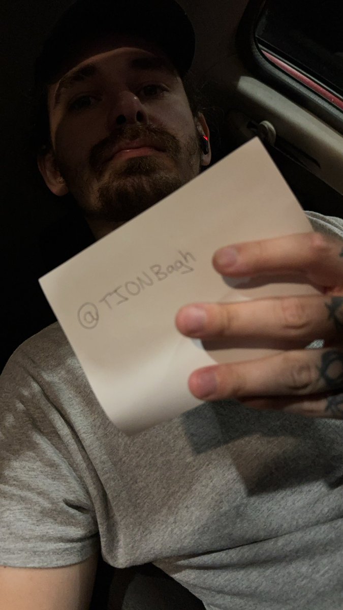TJONBagh's tweet photo. @stevewilldoit @phantom Trying to buy SOL to get $HERO but my infos been verifying for hrs https://t.co/IJKrXIk00h
