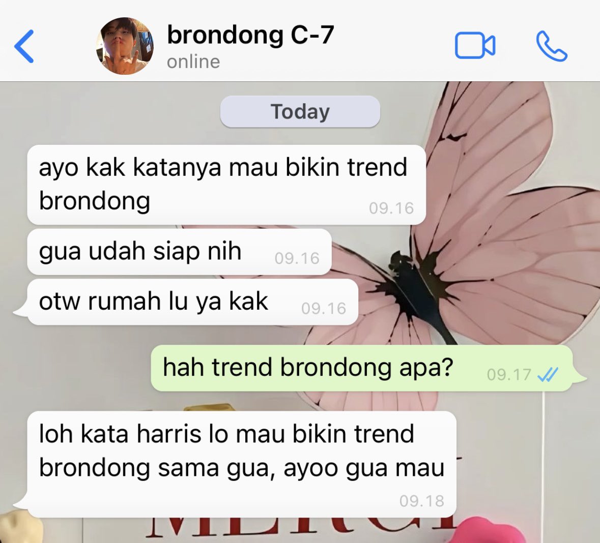 bbuniessa's tweet image. brondong C-7

Jeongwoo few tweets au