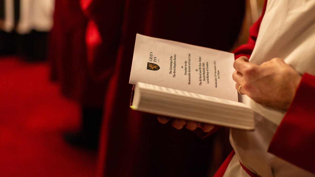 If you're planning on joining us for Pictures, Words and Music in Chapel, why not join us for a supper reception afterwards?🍽️

📍Admission to the Chapel is free and open to everyone. 
🗝️The supper is £40 and bookable via GIOS

🔗Book now: graysinn.org.uk/events/words-a…