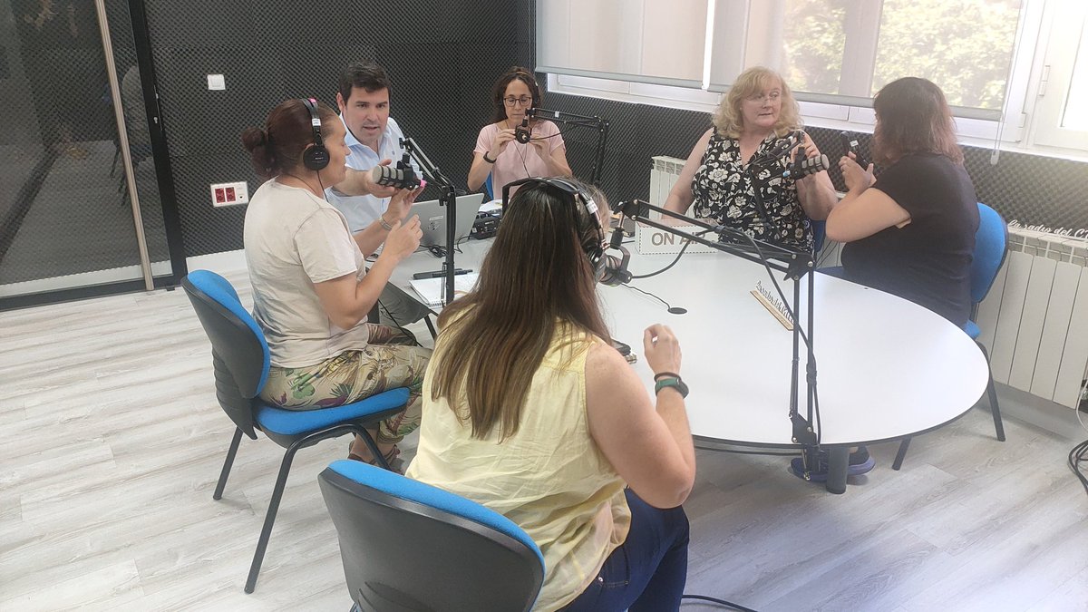 Finalizamos Explora_Mad hoy en <a href="/CTIFMadridSur/">CTIF Madrid-Sur</a> con la presentación del proyecto "Vives la Radio" del <a href="/ceip_vives/">CEIP Luis Vives | Parla</a> , nuestros docentes han explorado el mundo de las ondas con una práctica de radio. #IF_CMadrid