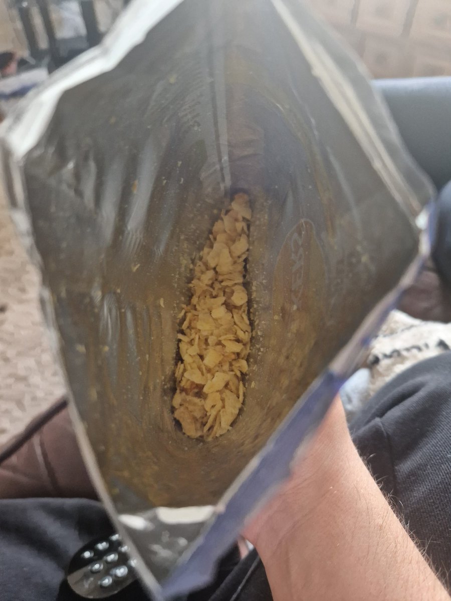 connorm_edge's tweet photo. Just opened a bag of @walkers_crisps  and this is what I'm greeted with..

Bought yesterday 😭 https://t.co/7a9X8RWvZZ