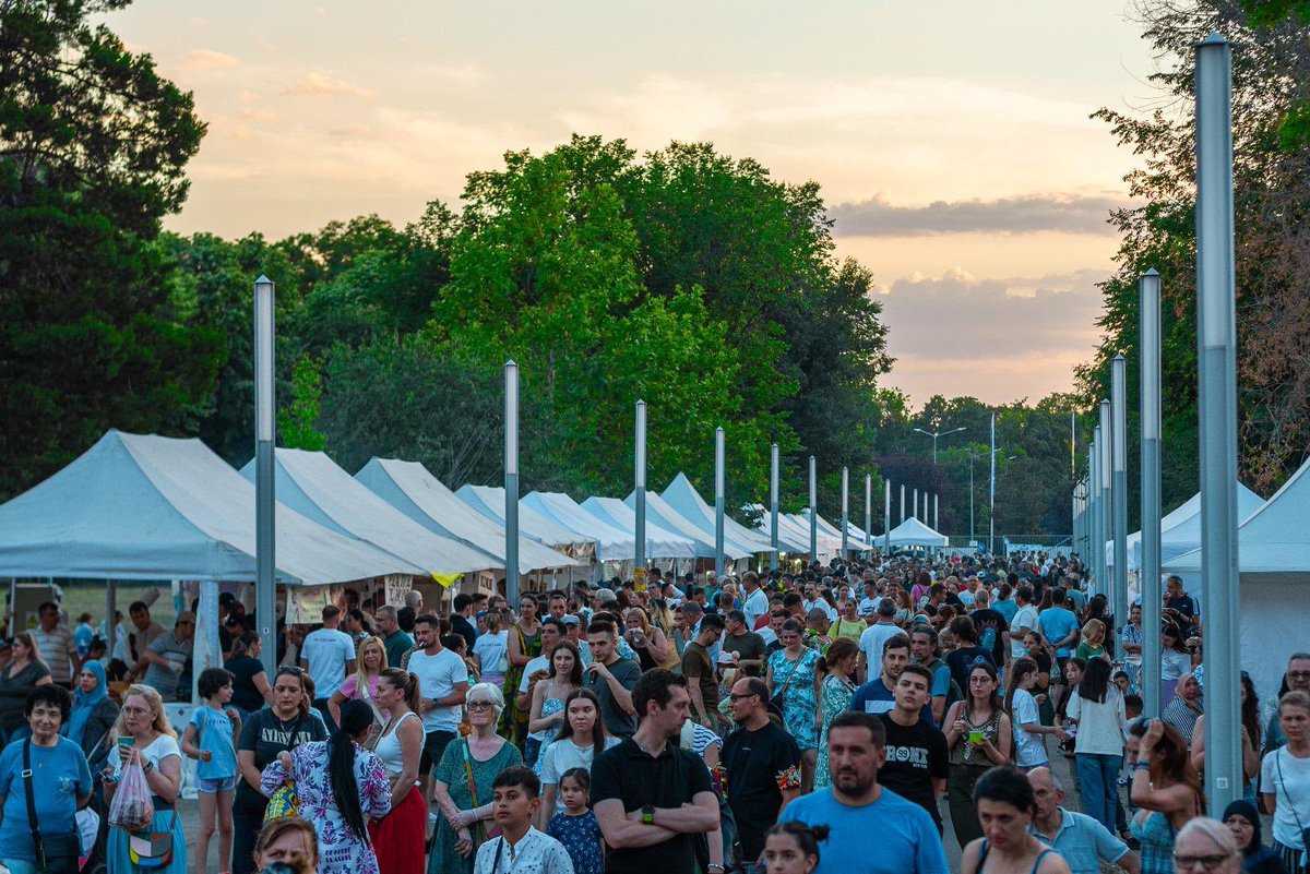 Tuna Vakfı, Bükreş’te Arena National’da, 28-30 Haziran’da 3 gün süren “Anadolu kültür ve yemek festivali” düzenledi.

Teşekkürler Bükreş!