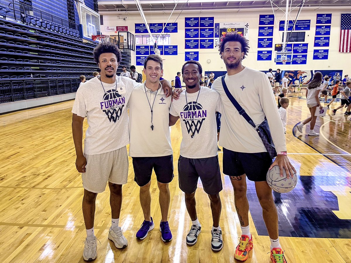 We are always grateful when alumni come back to support the program and help out at our summer camps! It is part of what truly makes us better together! Thank you to Mike Bothwell, Rett Lister, Alex Hunter, and Jalen Slawson for coming through! 

#AllDIN // #BetterTogether