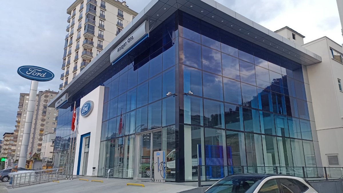 trendbaski's tweet photo. Ford Atılgan Rize cam giydirme. https://t.co/fjaEB2ENhW