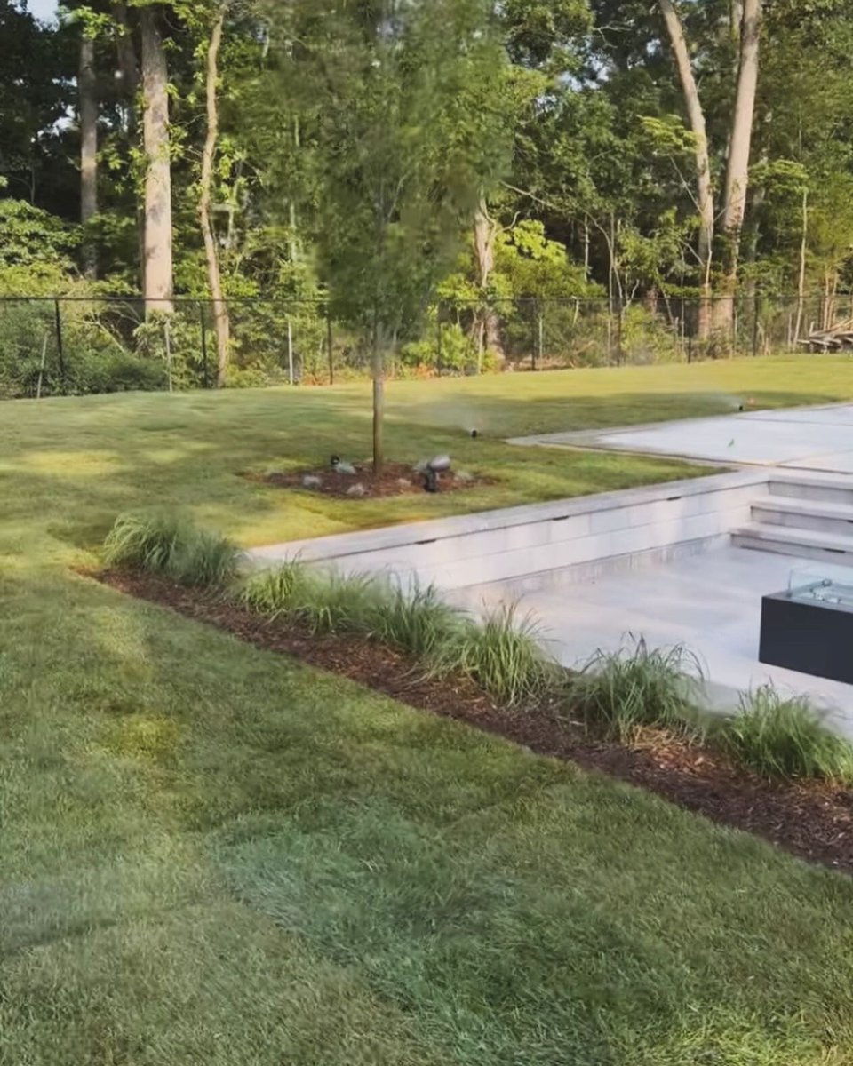 DeLeaSodFarms's tweet photo. Turf Tuesday!! #turftuesday #sod #lawn #grass #kentuckybluegrass #landscape https://t.co/B5nlEFZIKo