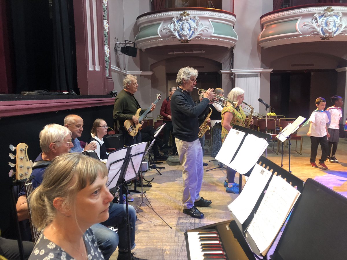 Another concert full of joy, singing and dancing. <a href="/ArtFormsLeeds/">ArtForms</a> <a href="/LeedsMusicEd/">West Yorkshire Music Hub - Leeds</a>