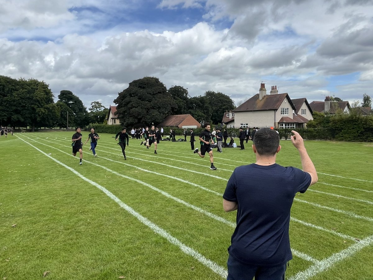 Roundhay PE tweet media