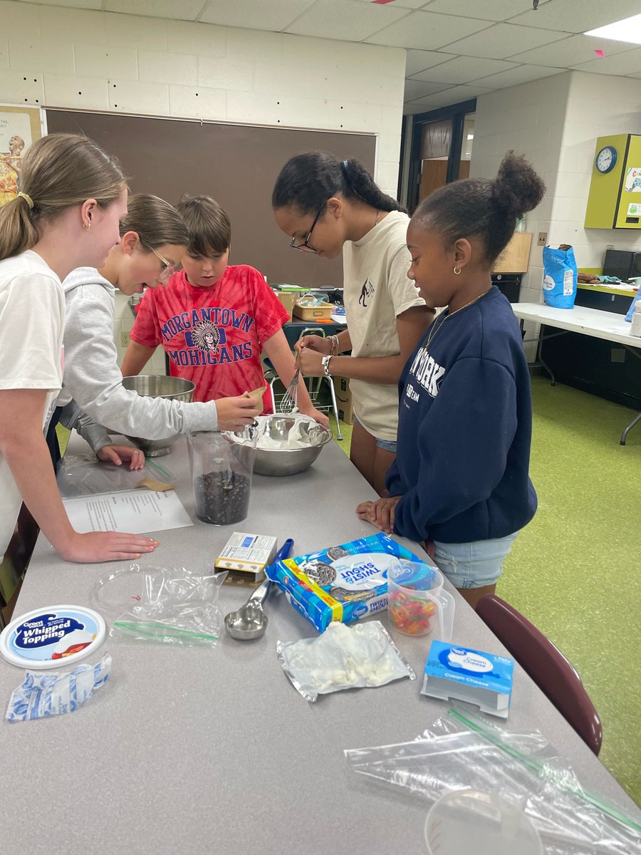 StallionsSouth's tweet photo. We are off to a great start with several of our Summer Avalanche groups.  Nailed It is filling the halls with yummy smells and To Be or Not To Be is hamming it up with Hamlet. #SummerAvalanche24 https://t.co/yZR2civyLX