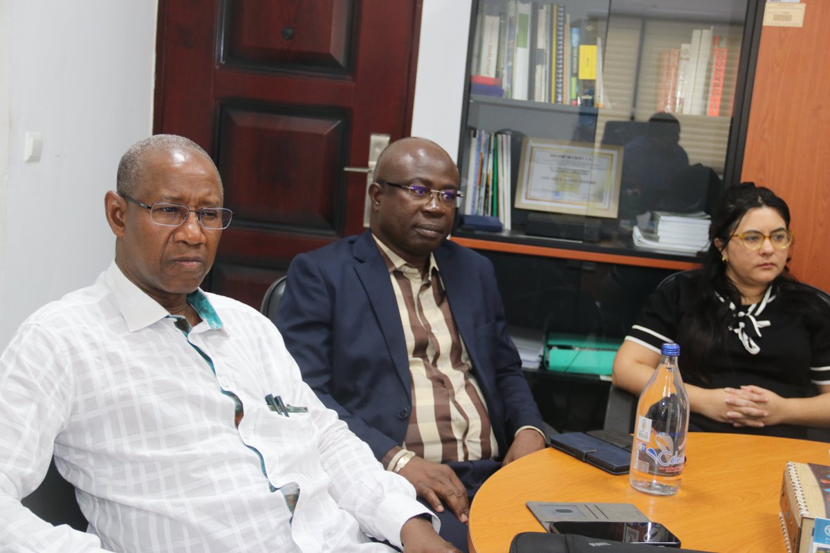 CSRS_CIV's tweet photo. En marge de la réunion préparatoire (atelier an 3 projet HE2AT) de l’équipe locale du projet #HE2AT, le Pr. @Inza2017 a reçu, ce mardi 02 juillet, les principaux leaders internationaux du consortium . https://t.co/wqFUx9mLxH