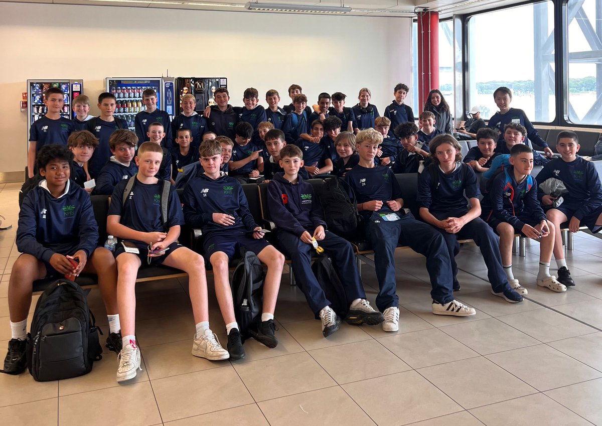 Our Porto tour begins. Here. We. Go. #kewhouseschool #kewhousesport ⚽️