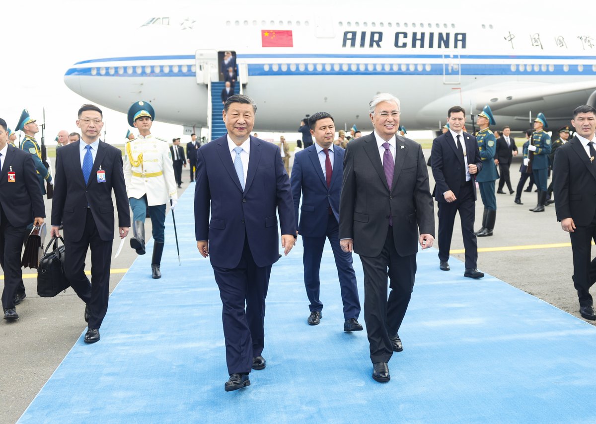 XHNews's tweet photo. Kazakhstan rolled out a blue carpet on Tuesday for visiting Chinese President Xi Jinping. Blue is the color of the Kazakh national flag. In Kazakh culture, blue represents the sky and is held with the highest regard. Can you find the color in these iconic Kazakh buildings? https://t.co/f4fZ4qZ3It