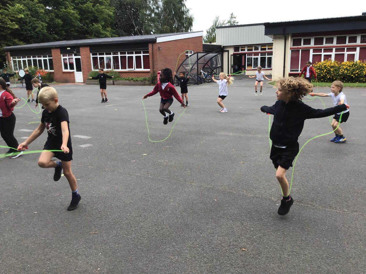 RalphBPSch_York's tweet photo. Class 6 enjoyed their skipping session today. #RBPSPE https://t.co/JwQilcYnyG