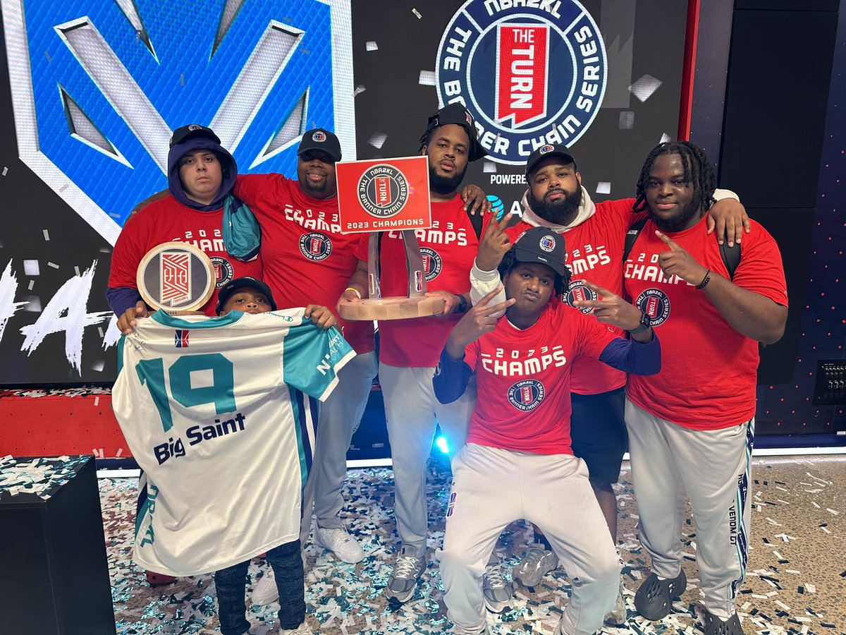 rrigbur's tweet photo. Fun to be apart of some legendary things, a lot of people couldn’t do some of the things my group did within a couple years. 🦋Legends #RDGK https://t.co/91J5xVnhh0