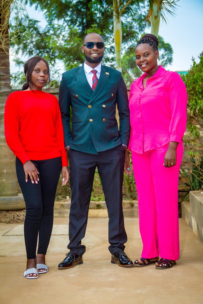 aggrey_password's tweet photo. Sister's ❤️ https://t.co/fuZSVqGsu2