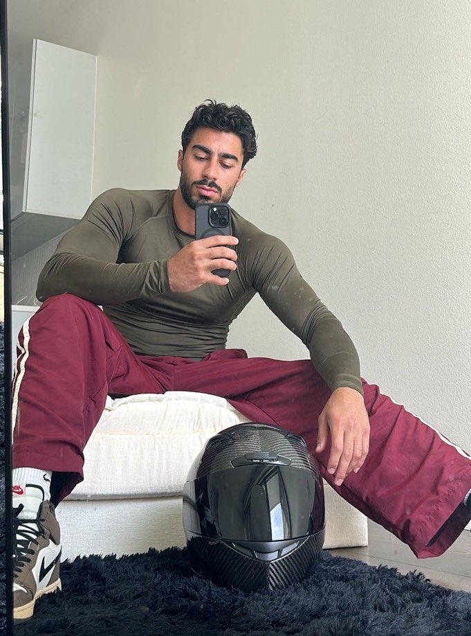 ⠀
⠀
    ❛ —— * ‘  who wants a ride?