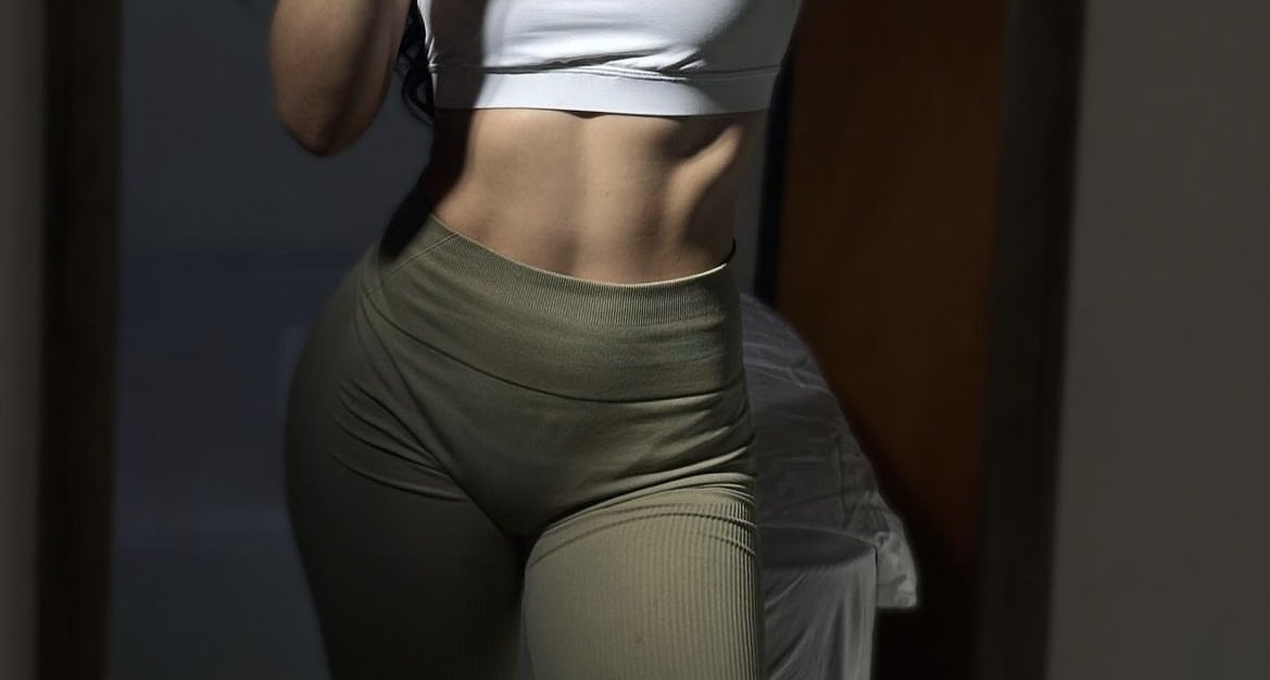 benelitizim's tweet photo. 🍑 sever misin? 😋 https://t.co/V4JbmKUksC