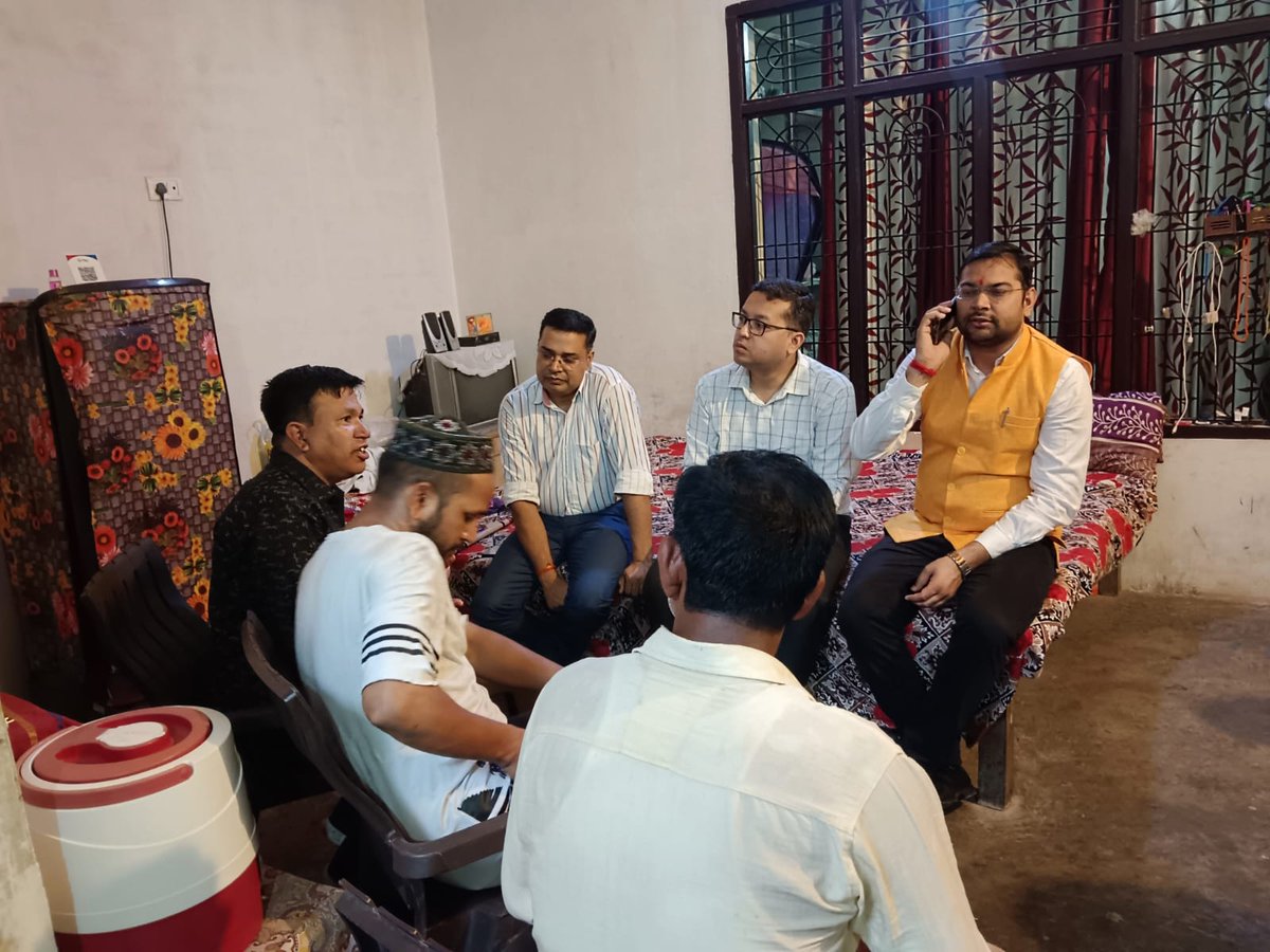 Respected <a href="/DKBisen/">Dr. Dinesh Bisen, IRS</a> sir &amp;Shubhranil sir Visited Bansuri Nagri pilibhit and interacted with Artisans of Bansuri.
Detailed discussion held on how to increase quality, packaging and export of bansuri which will ultimately help artisans
<a href="/CommissionerBa1/">Commissioner, Bareilly Division</a>  <a href="/Dmpilibhit/">District Magistrate/ DEO Pilibhit</a> <a href="/JitinPrasada/">Jitin Prasada जितिन प्रसाद</a>