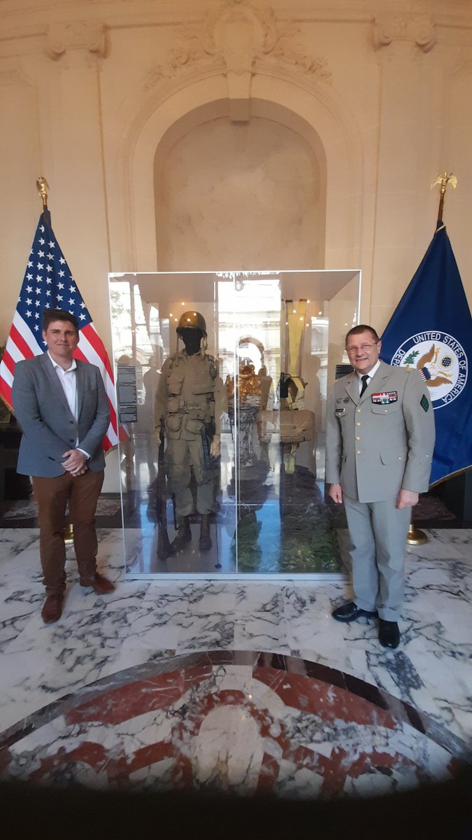Merci à l'ambassade des États-Unis qui a mis en valeur les prêts du <a href="/MuseeArmee/">Musée de l'Armée</a>, illustrant avec émotion le D-Day, à l'occasion du 248e anniversaire de l'indépendance des États-Unis d'Amérique.